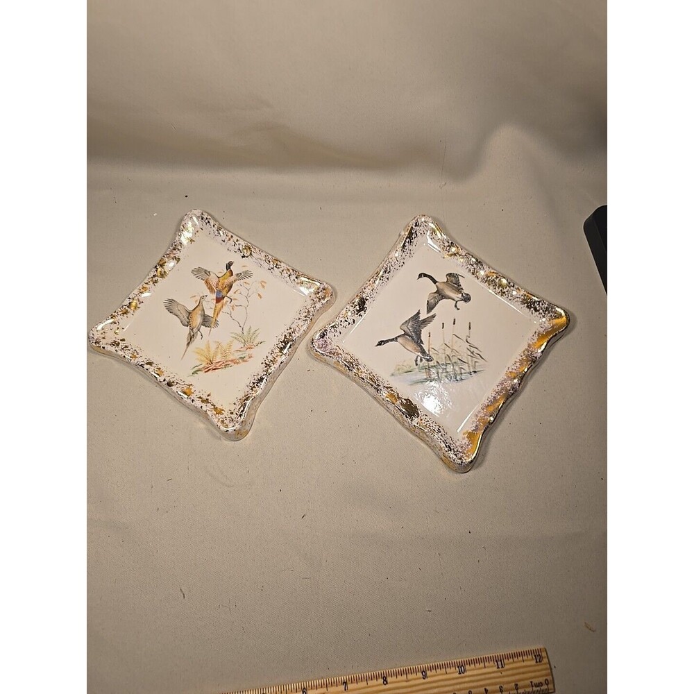 2 Hunting Birds 7” Wall Plates Gold Trim Scalloped 112429